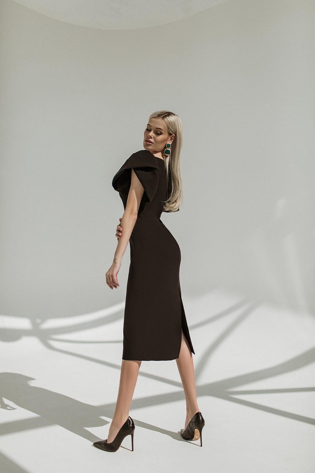 Rochie Alma Black neagra eleganta de nunta nasa lunga fara maneci mulata